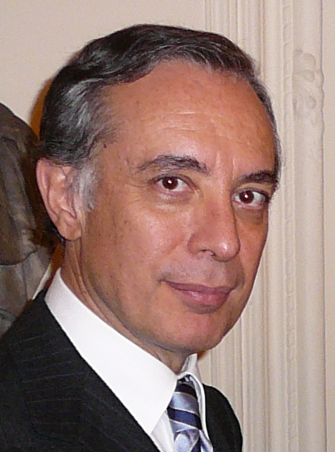 Rompiendo tópicos, como el embajador Pasquale Terracciano