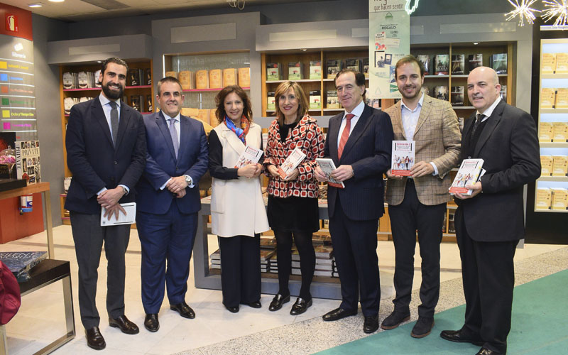 Hablando de nuestro libro sobre la Generación Z en La Tarde con Ángel Expósito Hablando de nuestro libro sobre la Generación Z en La Tarde con Ángel Expósito